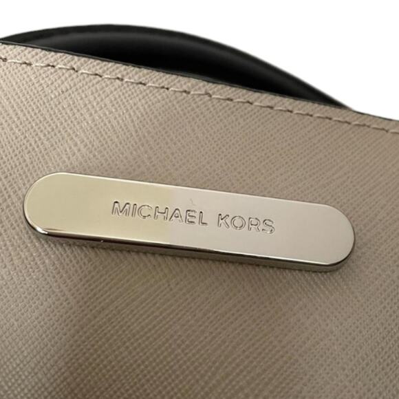 Michael Kors Mercer Large Grey Pebbled Leather Tote Crossbody Satchel - Picture 10 of 16